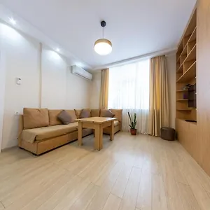 5 In One Boulding - Near Stadium Апартаменты
